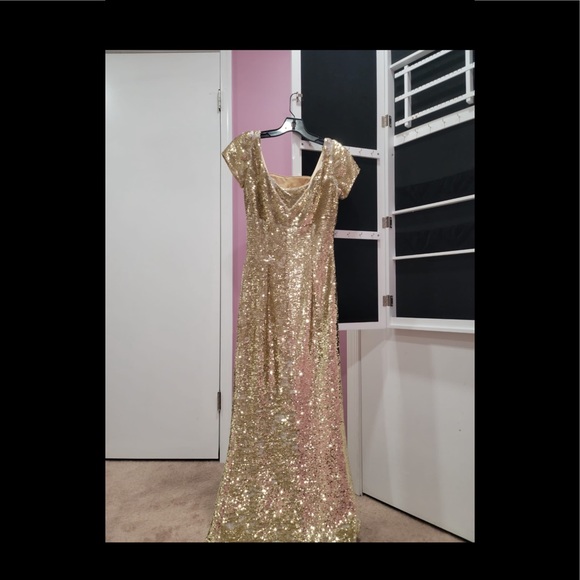 Custom sequence dress - Picture 2 of 3